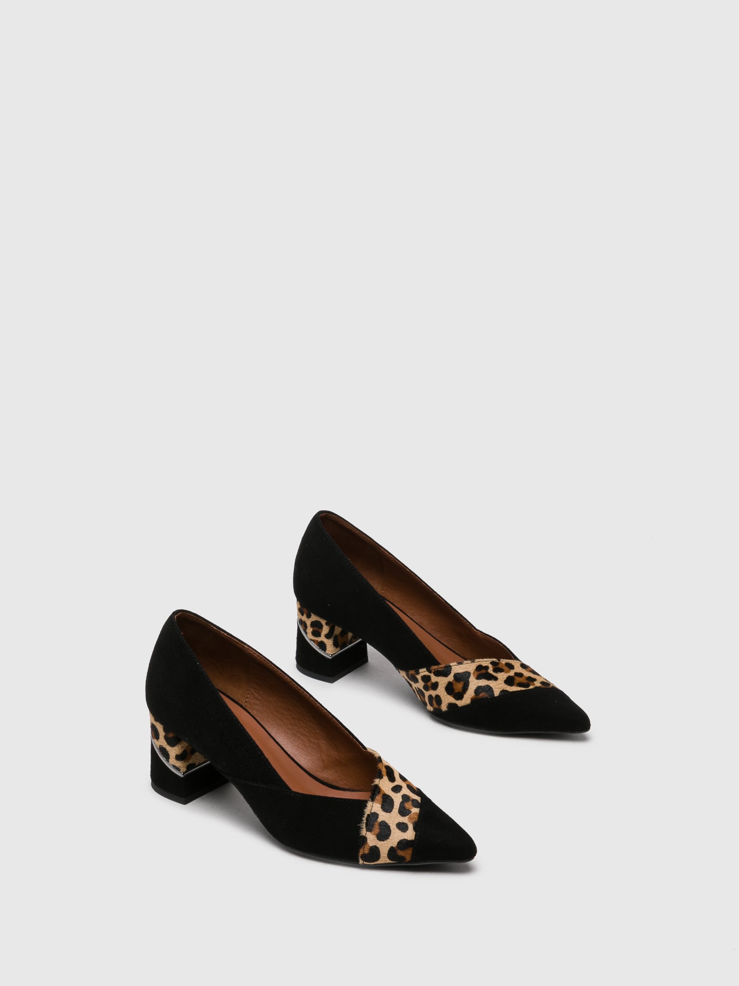 Foreva Sapatos Pontiagudos em Preto
